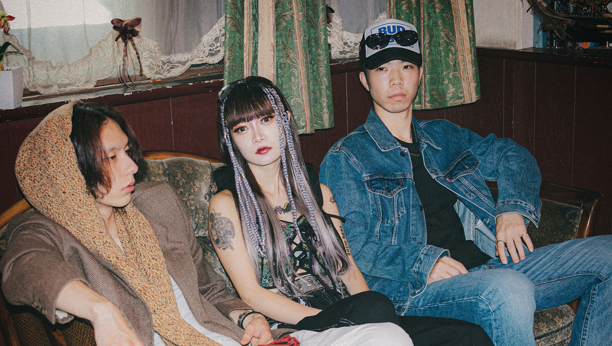 リアルを詰め込んだD.E.Pの音楽 | BIG UP!zine